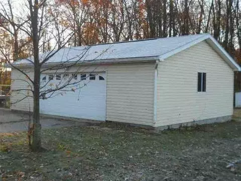 8375 Page, Jackson, MI 49201 photo 4