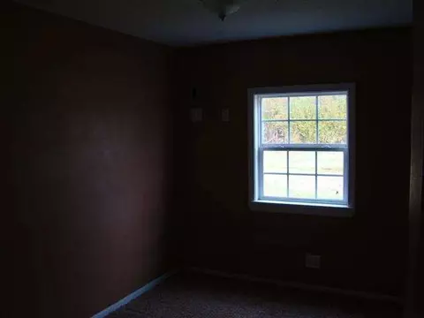 1013 Henry, Jackson, MI 49201 photo 3