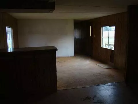 1013 Henry, Jackson, MI 49201 photo 6