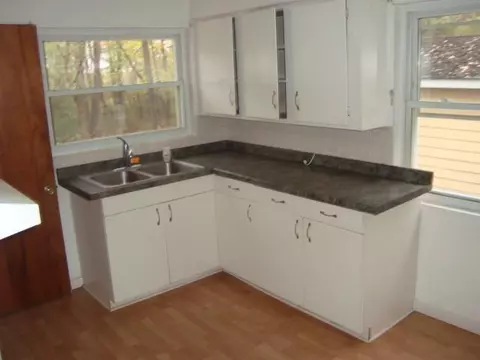 550 Newell, Jackson, MI 49202 photo 2