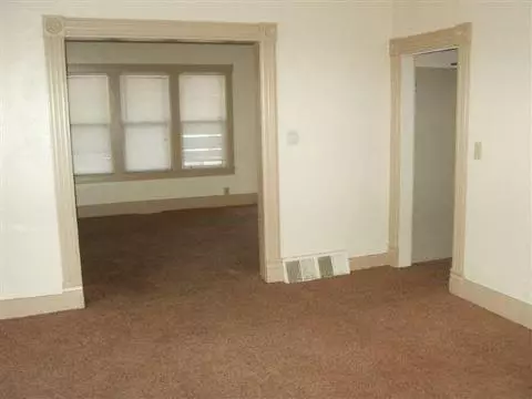 1118 Williams, Jackson, MI 49203 photo 4