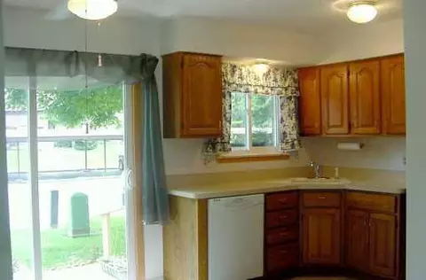 165 Sheffield, Saline, MI 48176 photo 2