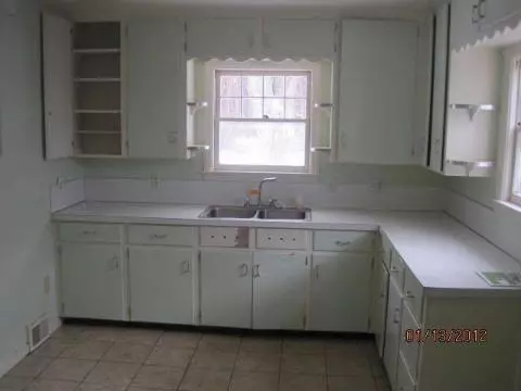 3231 Fairview, Jackson, MI 49203 photo 5