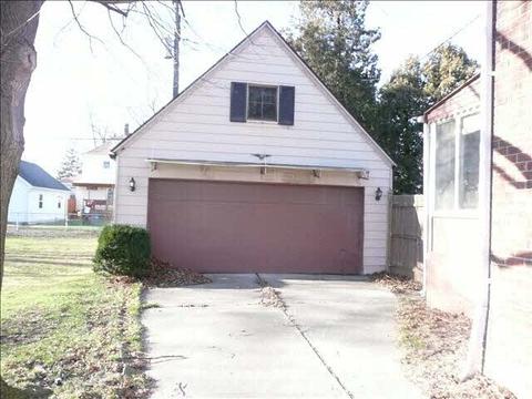 215 Maple, Monroe, MI 48162 photo 8