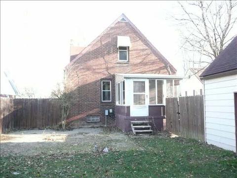 215 Maple, Monroe, MI 48162 photo 6