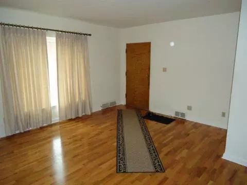 711 S Bowen, Jackson, MI 49203 photo 2