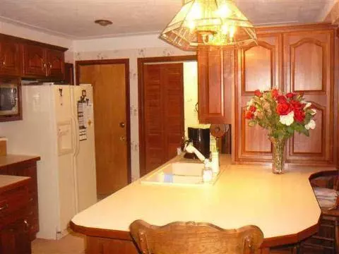 5715 Lansing, Jackson, MI 49201 photo 8