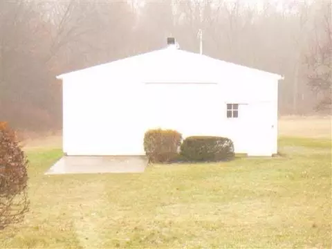 5715 Lansing, Jackson, MI 49201 photo 3