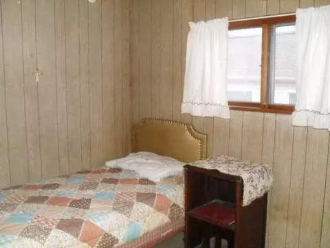 124 Arnold, Jackson, MI 49202 photo 3