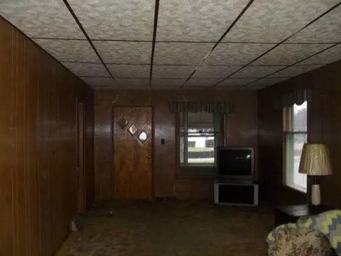 124 Arnold, Jackson, MI 49202 photo 4