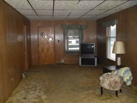 124 Arnold, Jackson, MI 49202 photo 5