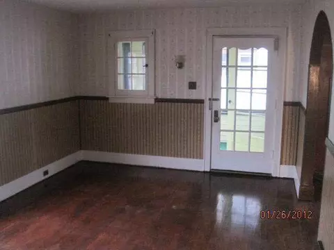 262 Douglas, Jackson, MI 49203 photo 2