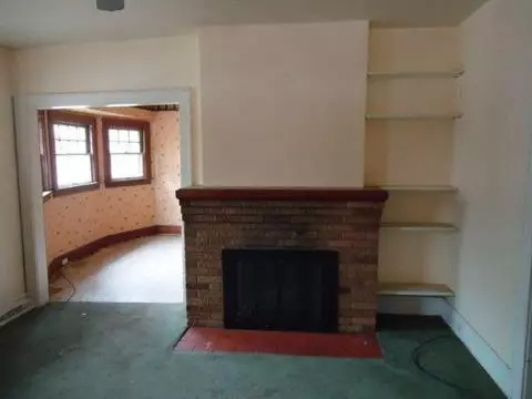 210 W High, Jackson, MI 49203 photo 2