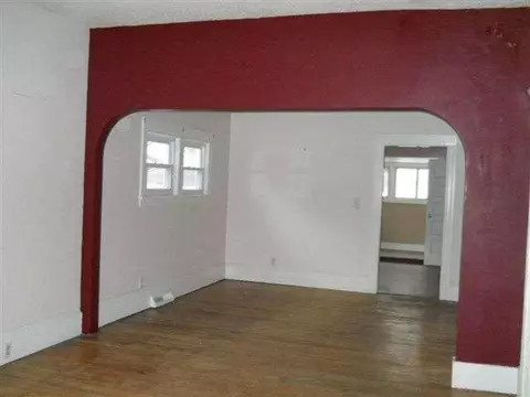 558 N Pleasant #PLEASANT, Jackson, MI 49202 photo 2