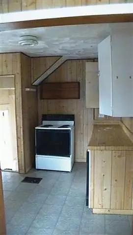 117 Walcott, Jackson, MI 49203 photo 5