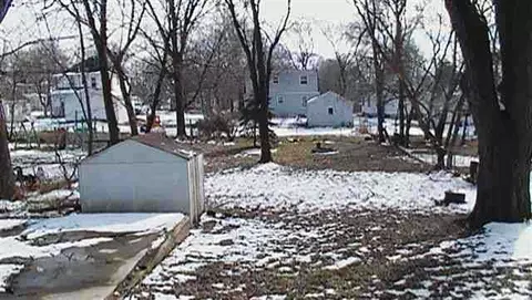 117 Walcott, Jackson, MI 49203 photo 13