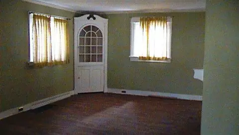 117 Walcott, Jackson, MI 49203 photo 3