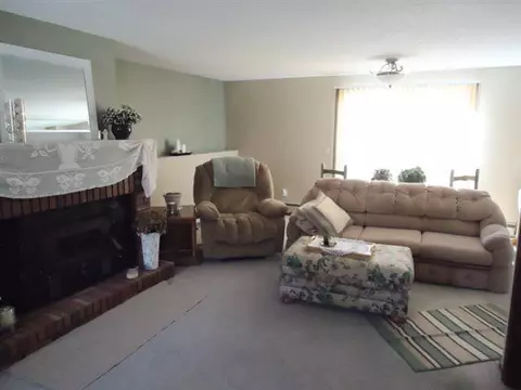 5653 Wheaton, Jackson, MI 49201 photo 3