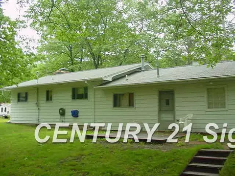 121 Oak, Au Gres, MI 48703 photo 1