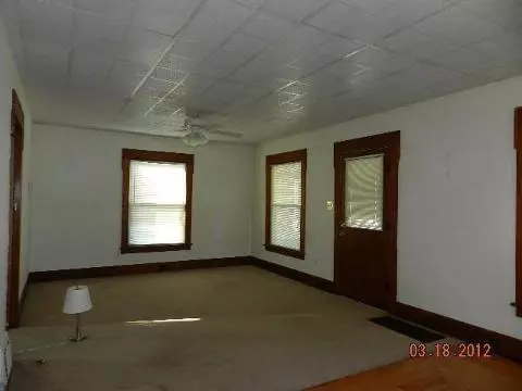 817 Center, Jackson, MI 49202 photo 6