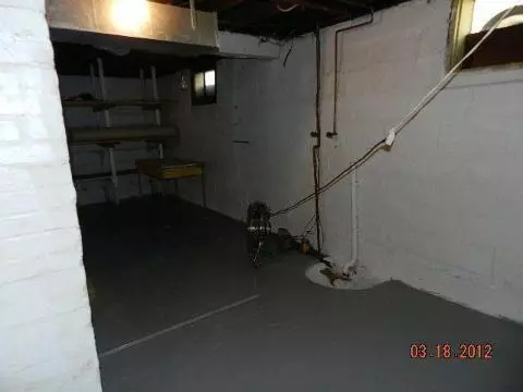 817 Center, Jackson, MI 49202 photo 9