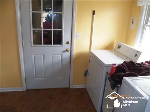 1042 Mapleway, Temperance, MI 48182 photo 5