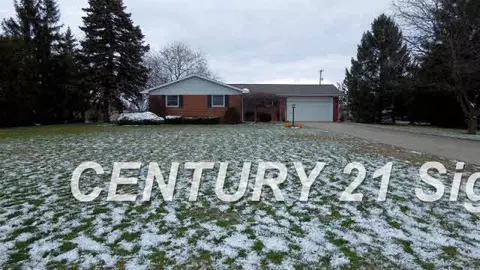 9401 Bradley, Frankenmuth, MI 48734 photo 3