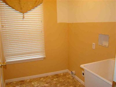 1503 Tulane Cir, Flint, MI 48503 photo 4