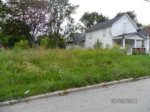 33 Taylor St, Pontiac, MI 48342 photo 4