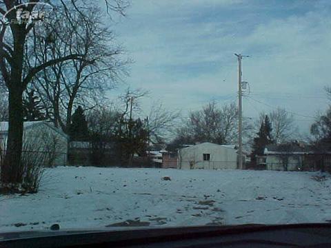 6642 Daryll Dr, Flint, MI 48505 photo 2