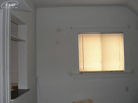 913 Young St, Flint, MI 48503 photo 7
