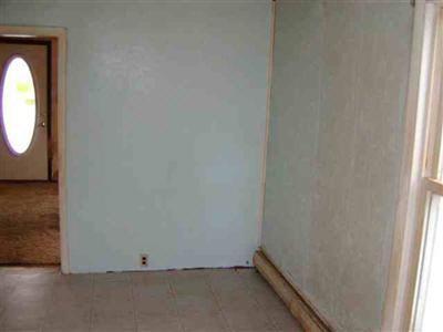 111 E Perry, Durand, MI 48429 photo 4