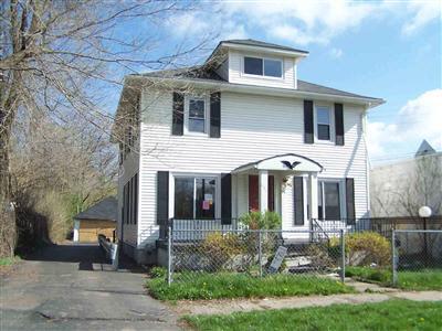 637 Gillesipe St, Flint, MI 48505 photo 1