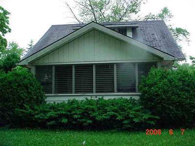 1910 Clement St, Flint, MI 48504 photo 1