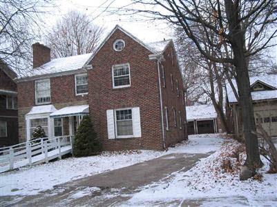 416 Crapo St, Flint, MI 48503 photo 2