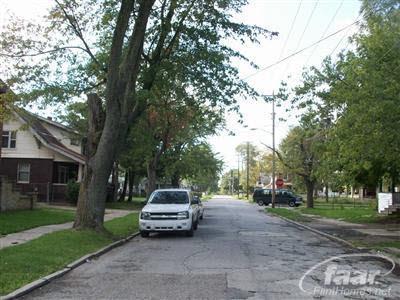 214 E Paterson St, Flint, MI 48505 photo 3