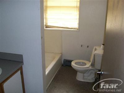 214 E Paterson St, Flint, MI 48505 photo 12