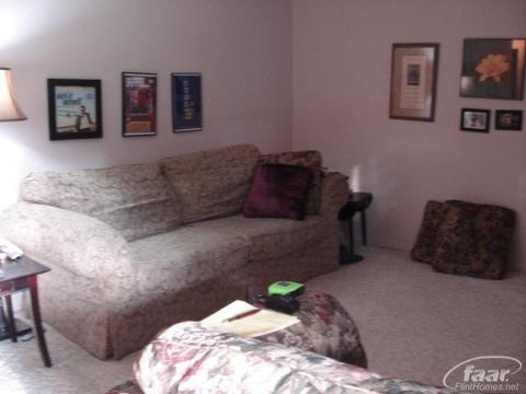 309 Oak St, Flushing, MI 48433 photo 6