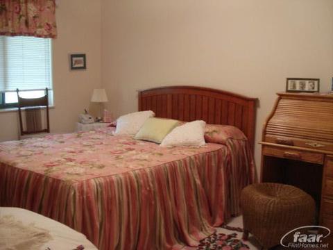 309 Oak St, Flushing, MI 48433 photo 7