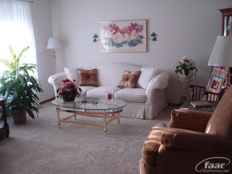 309 Oak St, Flushing, MI 48433 photo 5