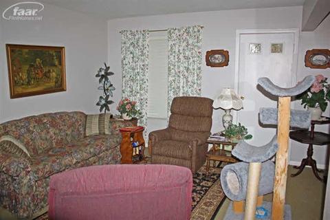 118 N Beech St, Flushing, MI 48433 photo 9