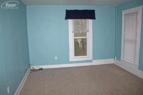118 N Beech St, Flushing, MI 48433 photo 5