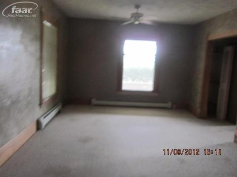 415 Coutant St, Flushing, MI 48433 photo 7
