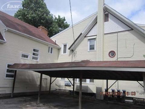 415 Coutant St, Flushing, MI 48433 photo 2