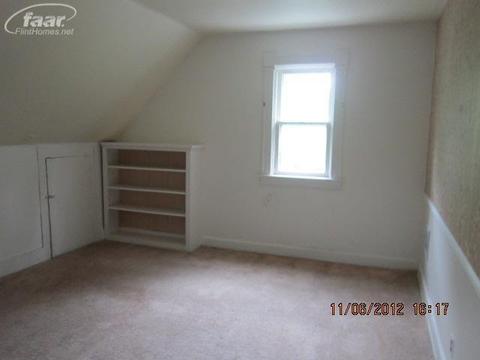 415 Coutant St, Flushing, MI 48433 photo 12