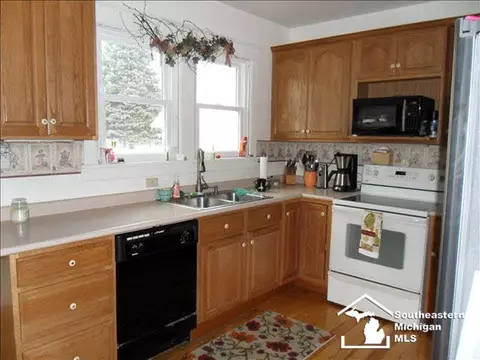 523 E Sixth, Monroe, MI 48161 photo 5