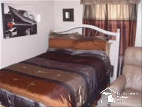 780 Toll, Monroe, MI 48162 photo 7