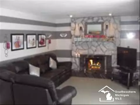 780 Toll, Monroe, MI 48162 photo 6