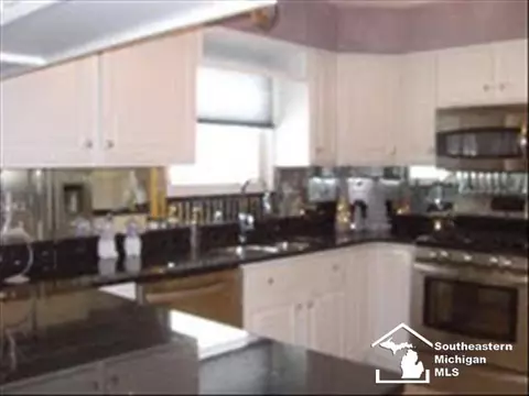 780 Toll, Monroe, MI 48162 photo 2