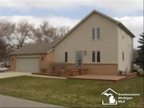 3283 Tenth, Monroe, MI 48162 photo 1